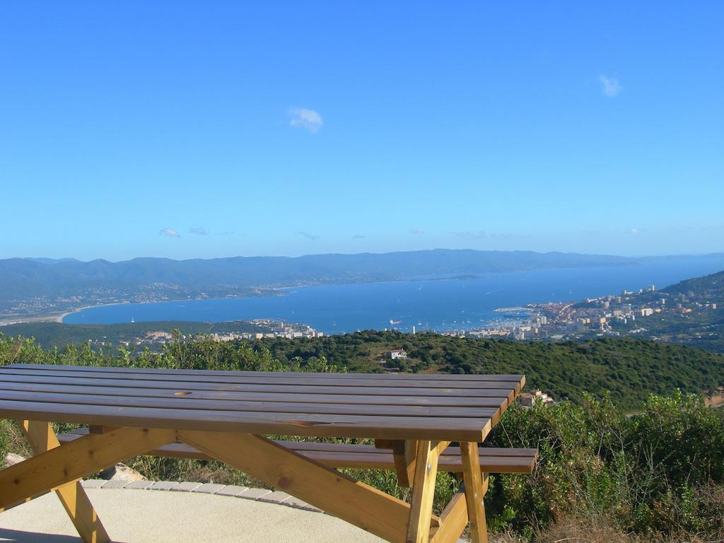 Gites Sassone, Vue Panoramique Sur Ajaccio Et La Mer Alata Стая снимка