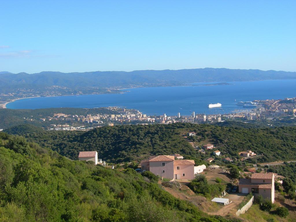 Gites Sassone, Vue Panoramique Sur Ajaccio Et La Mer Alata Стая снимка